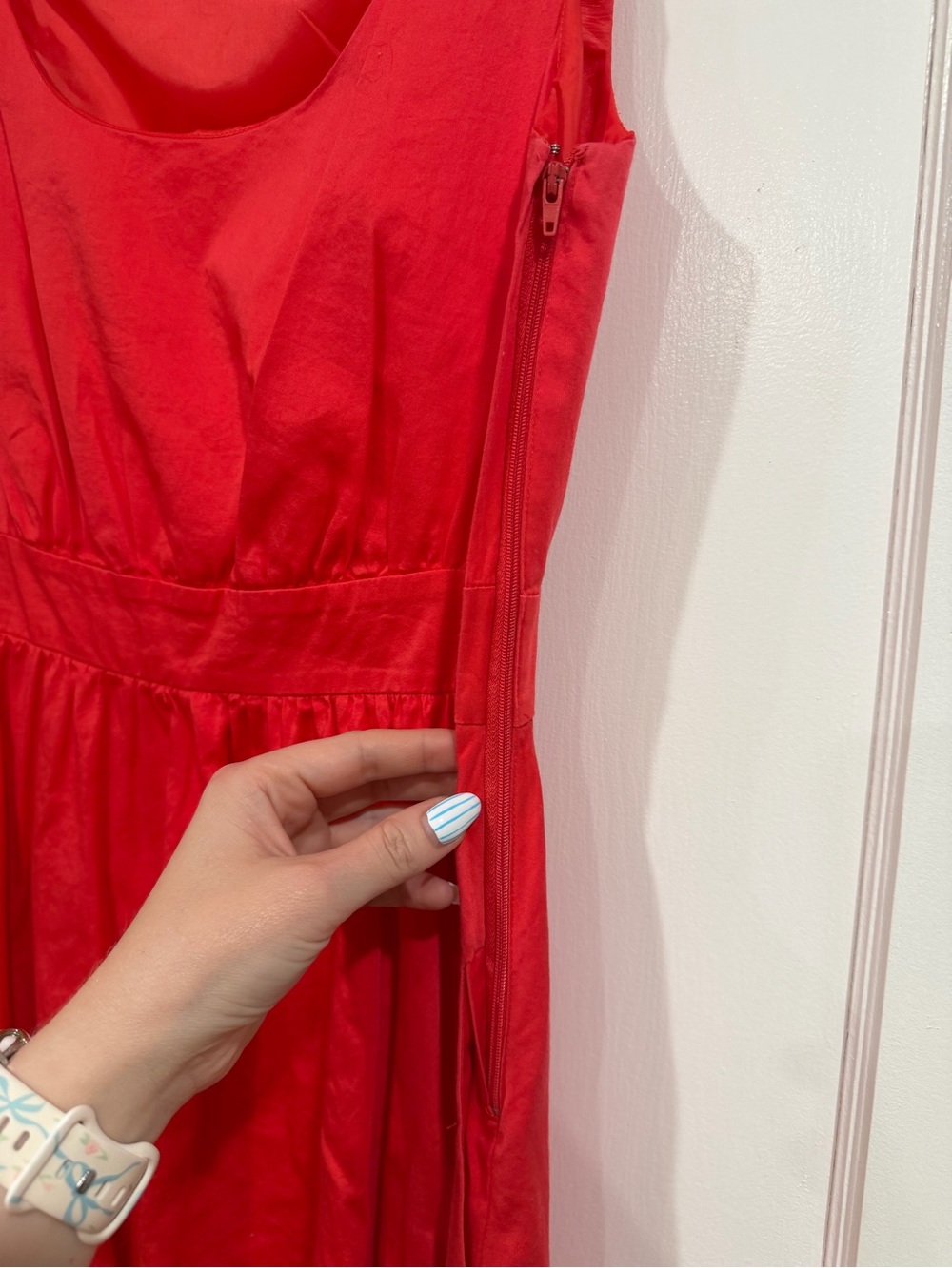 Vince Camuto Red Sleeveless Scoop-Neck Mini Dress - Picture 3 of 8
